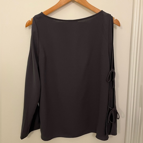Aritzia Wilfred Pozzi Blouse with Tie Details - Picture 2 of 5